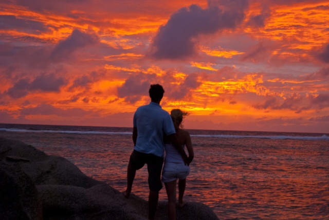 April will be a hot month in Seychelles as winds slow