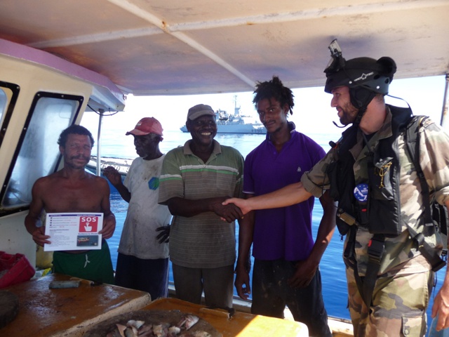 French warship assists Seychellois fishing boat with engine failure
