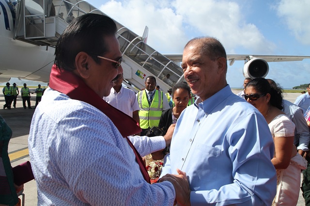 Sri Lankan President Mahinda Rajapaksa arrives in Seychelles for official visit