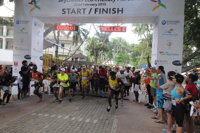 Kenyan and Finnish runners triumph in the Seychelles 2015 eco-friendly marathon