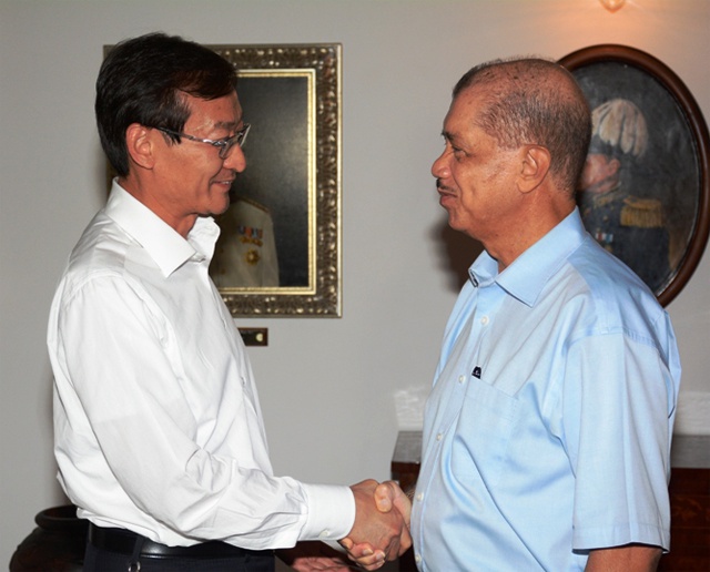 La Chine lance une concertation politique avec les Seychelles pour discuter de questions mondiales et régionales