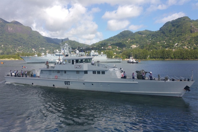 L’armée des Seychelles mène une enquête après la découverte de substances réglementées sur l’un de leurs navires