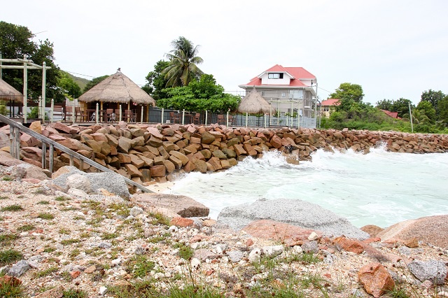 Tackling climate change: community-based NGO in Seychelles secures funding to restore eroded coastline