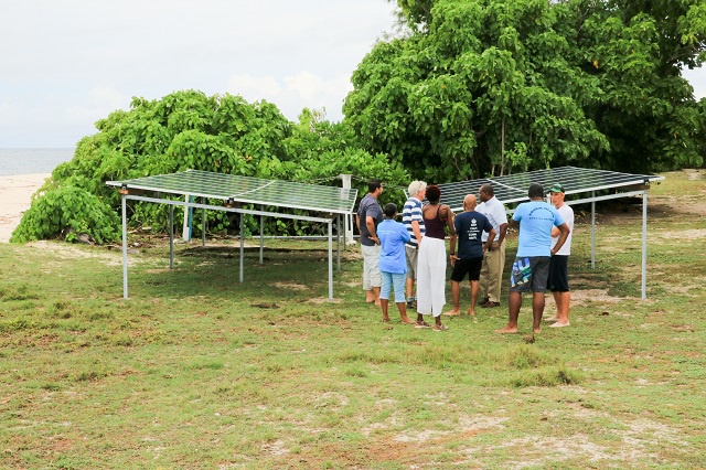 Third island in the Seychelles fully powered by the Sun with big help from crowdfunding