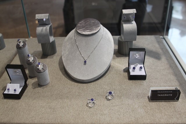 New gem in the heart of Victoria: South-African jewelry company chooses Seychelles to open its first store outside mainland Africa