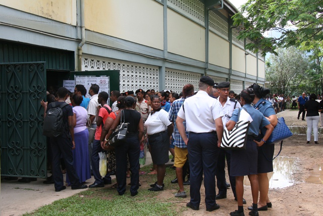 Les Seychellois votent pour un deuxième tour sans précédent aux Seychelles