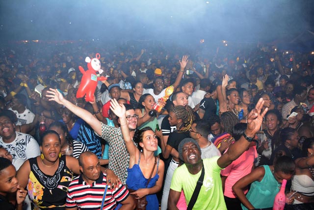 Les Seychelles accueillent 2016 avec Street Party