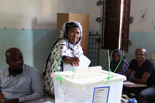 Présidentielle aux Comores: début du vote dans le calme