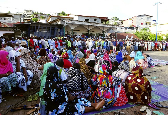 Violences urbaines à Mayotte en marge de la grève générale