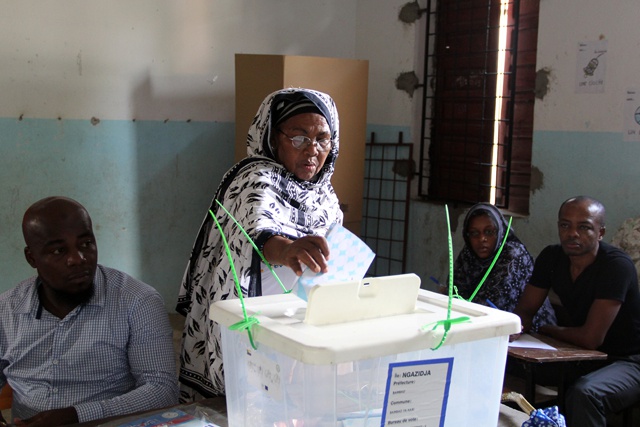 Comores: élection présidentielle partielle fixée au 11 mai