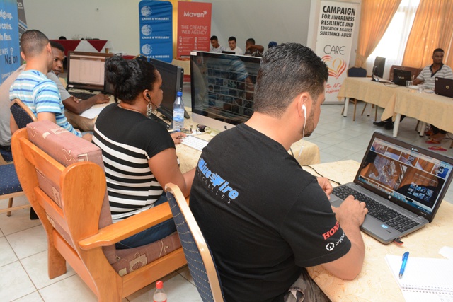 The 'space challenge' is on! Three Seychelles' teams compete, have fun creating the best website