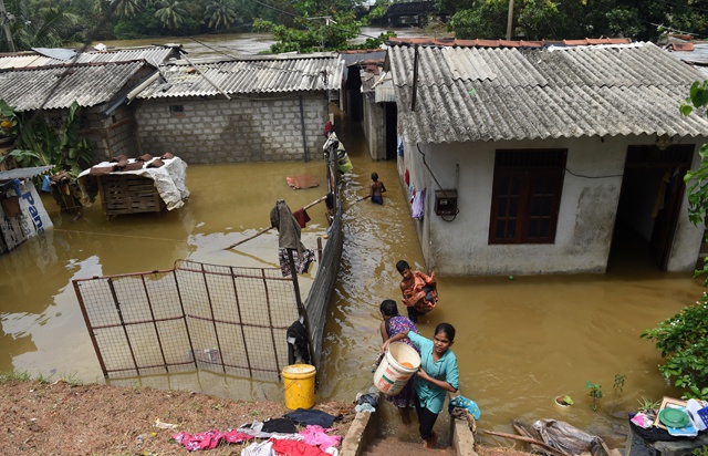 Rescuers find 16 bodies after Sri Lanka landslides