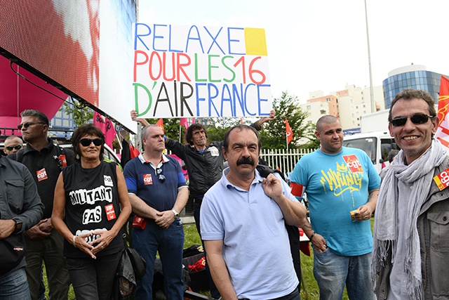 Conflit social en France: le pouvoir inflexible avant une nouvelle semaine de grèves