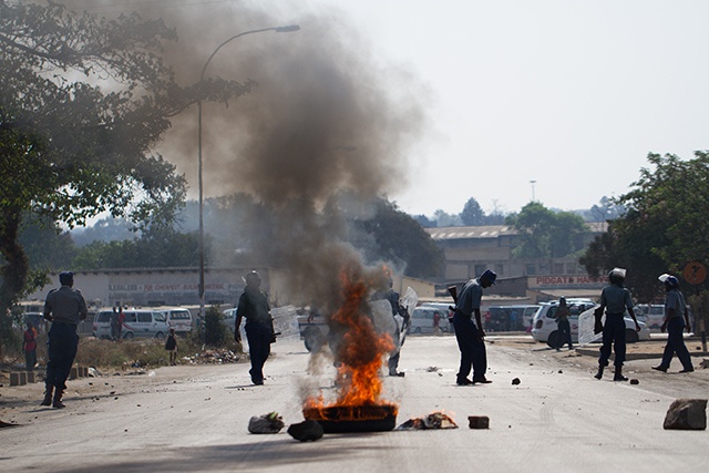 Zimbabwe: l'opposition entend défier Mugabe dans la rue malgré l'interdiction de manifester