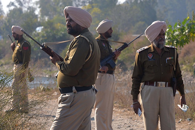 Cachemire indien: 17 soldats tués dans une attaque rebelle