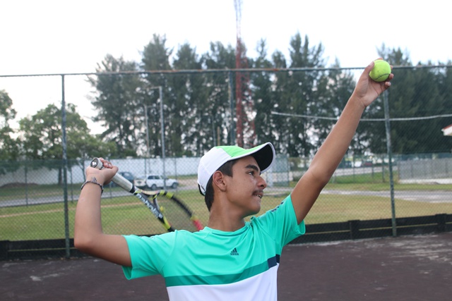 Un jeune joueur de tennis des Seychelles rejoint la prestigieuse « Justine Henin Academy »