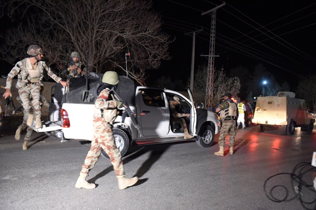 Islamist militants kill 44 in Pakistan police attack