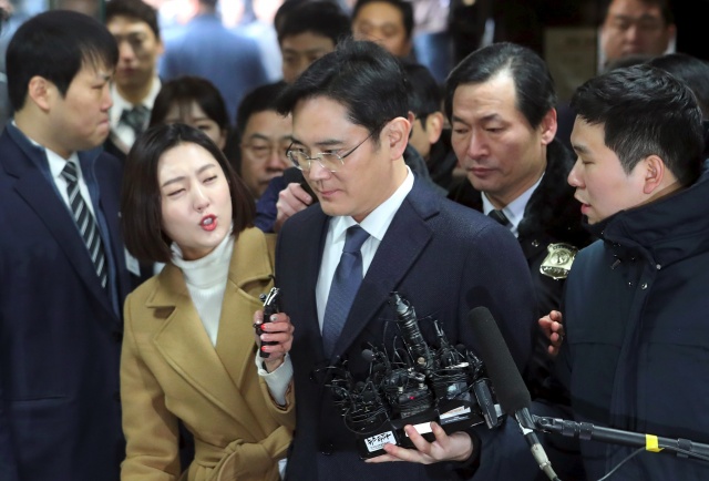 S. Korea court mulls fresh bid to arrest Samsung heir