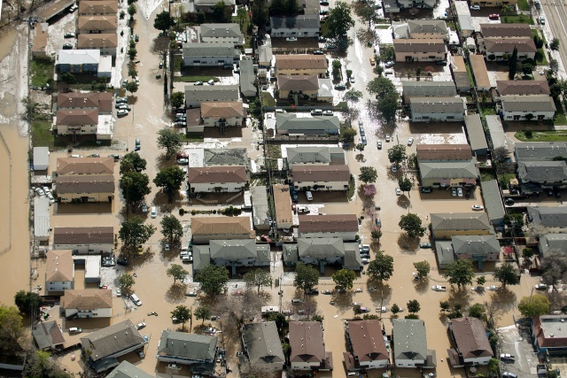 California requests $440 mn for flood control after dam crisis