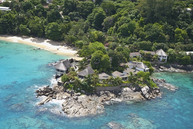 Construction de grands hôtels aux Seychelles en attente, à l'exception de ces 18