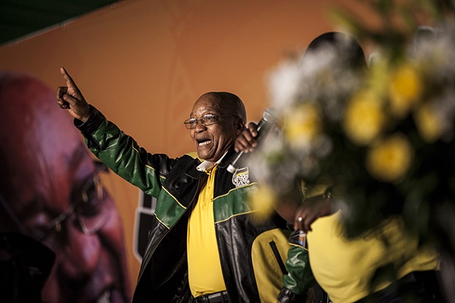 Afrique du Sud: Zuma quitte les célébrations du 1er mai sous les huées