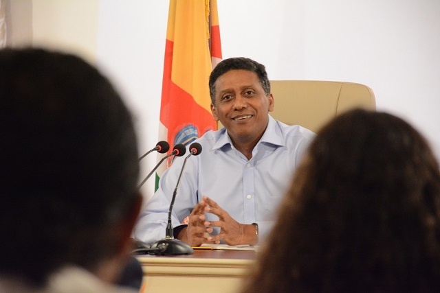 Conférence de presse: le président des Seychelles étudie le projet de Grand-Bay, les problèmes d'attribution des terres