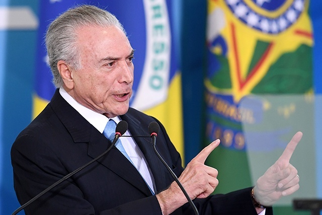 Brésil: le président Temer obtient un répit
