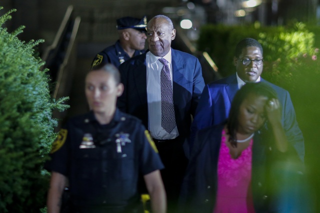 Deadlocked Cosby jury asks about 'reasonable doubt'