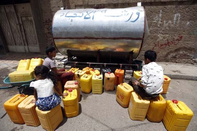 UN urges aid to avert cholera-induced famine in Yemen
