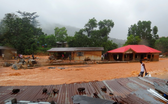 312 dead as mudslides, flooding sweep through Sierra Leone capital