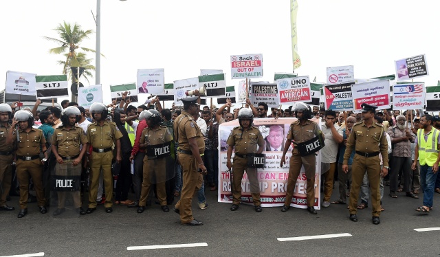 Sri Lanka deploys commandos to quell anti-Muslim riots