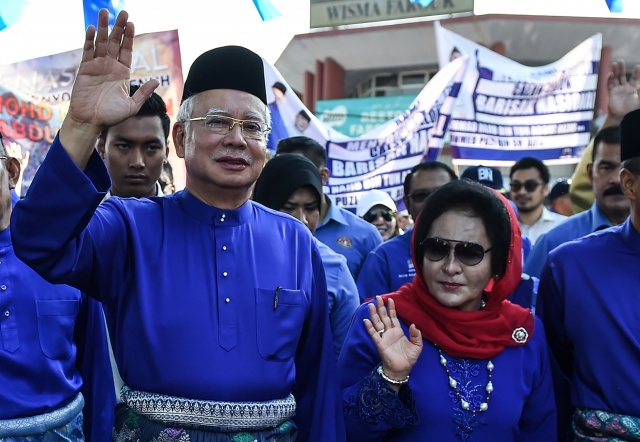 Malaysian ex-PM accused of blocking 1MDB probe as Mahathir starts work
