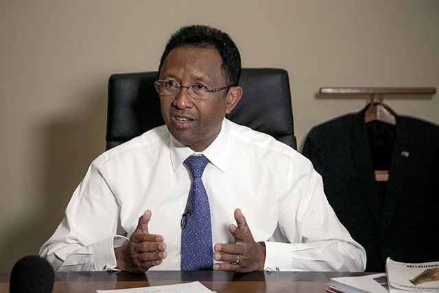 Crise à Madagascar: le président refuse de nommer un Premier ministre d'opposition