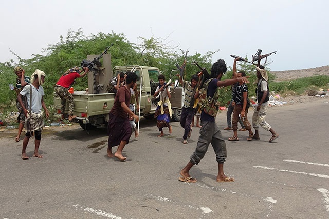 Yémen: les forces anti-rebelles déterminées à s'emparer d'un port stratégique