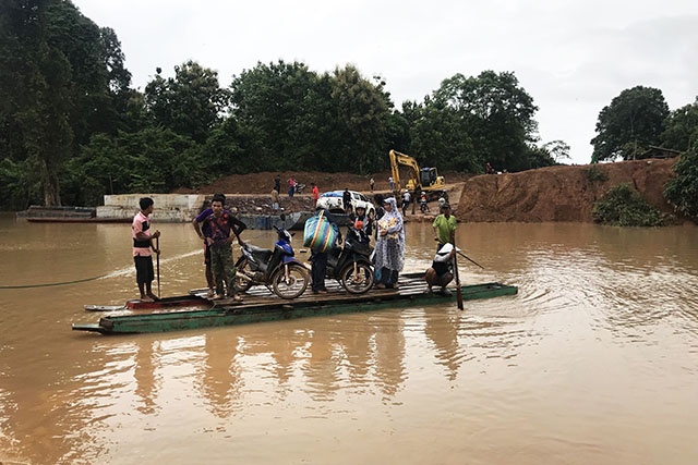 Effondrement d'un barrage au Laos: 19 corps retrouvés, des centaines de disparus