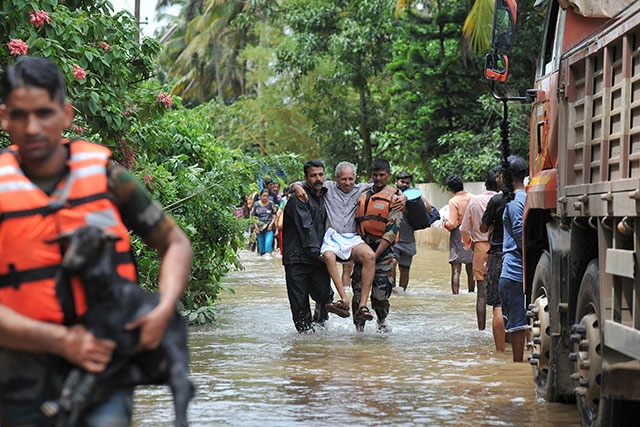 Inde: décrue au Kerala, bilan à plus de 400 morts