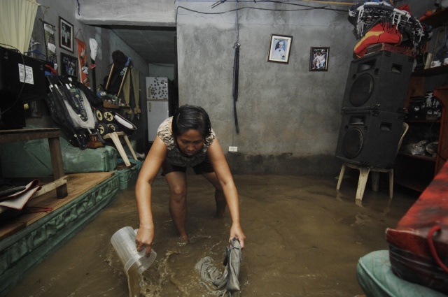 Evacuations start as Typhoon Mangkhut bears down on Philippines