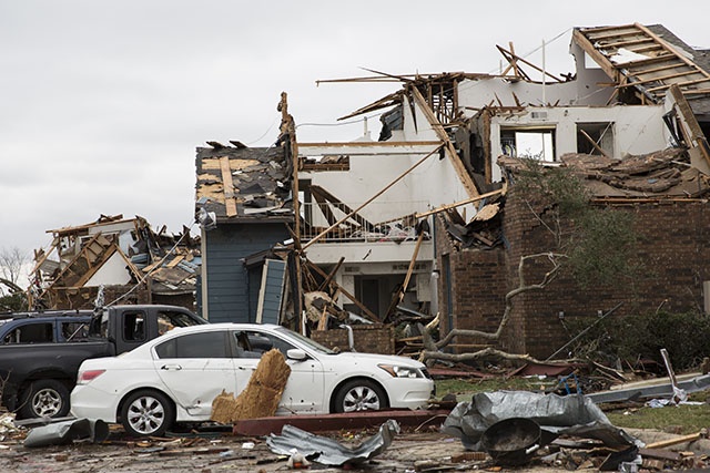 De lourds dégâts après le passage de six tornades au Canada