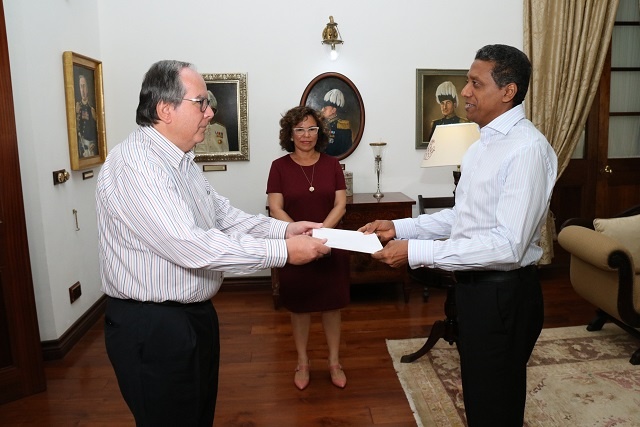 Two countries with long coastlines, Seychelles and Mexico, to cooperate on education, culture