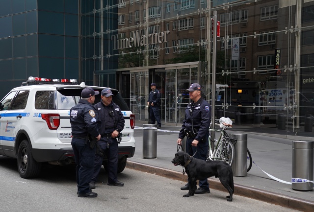Pipe bombs sent to Trump foes Obama, Clinton, CNN