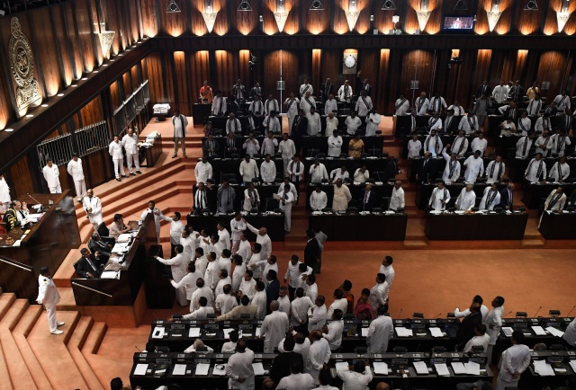 Sri Lanka Supreme Court restores sacked parliament