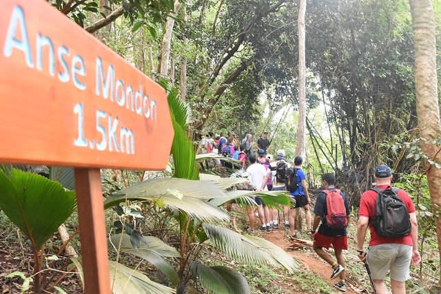 6 things to watch out for while hiking at Anse Mondon, Silhouette