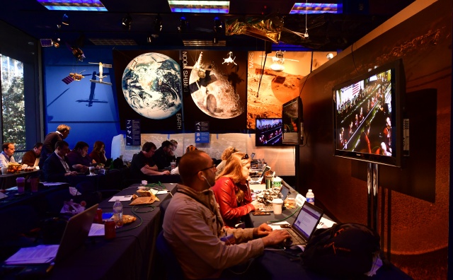 Cheers as Mars InSight spacecraft lands on Red Planet