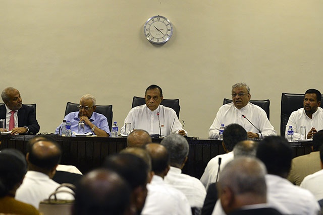 Crise au Sri Lanka: le Parlement convoqué la semaine prochaine