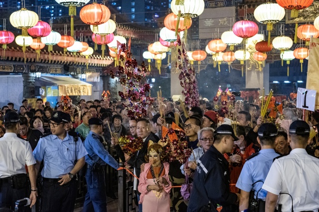 Chinese communities around world welcome Year of the Pig