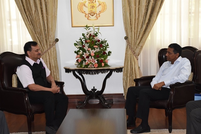 Indian official briefs Seychelles' president on progress of gov't buildings under construction