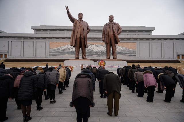 Kim must make 'meaningful' gesture to see sanctions ease: Trump