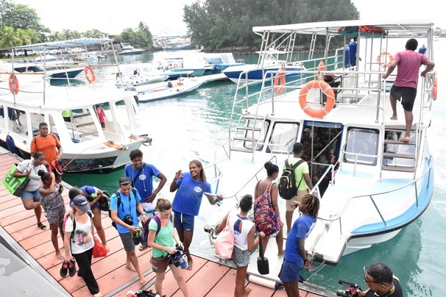 Groups of students from Reunion, Seychelles learn about fellow 'Vanilla Island' on exchange programme