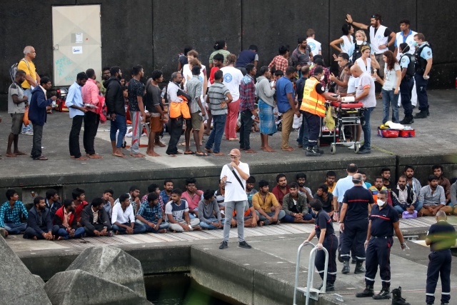 France deports 60 Sri Lankans from Indian Ocean island