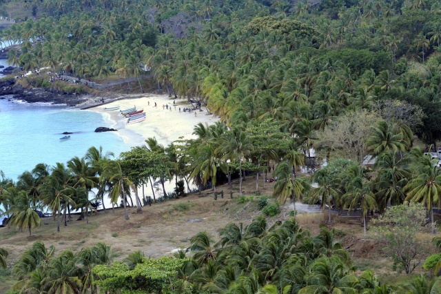 Dreams of Comoros oil boom hang on seismic survey